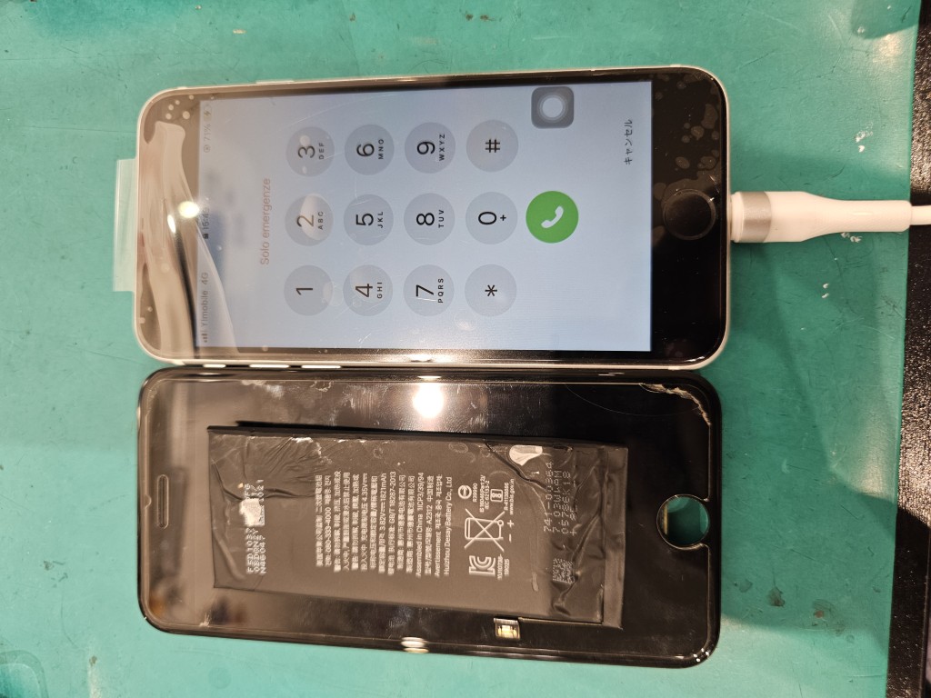 急にホームボタンが反応しなくなってしまったiPhoneSE第2世代の修理致しました！【スマホ修理工房北千住マルイ店】